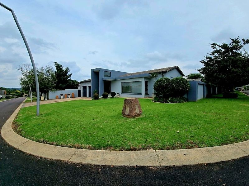 Modern Single-Level Entertainers Dream Home. - Photo 7