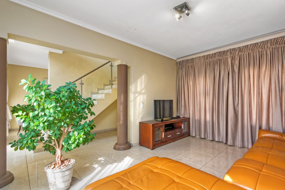 Space, Potential & Prime Position in Brooklands Lifestyle Estate 3 - Photo 5