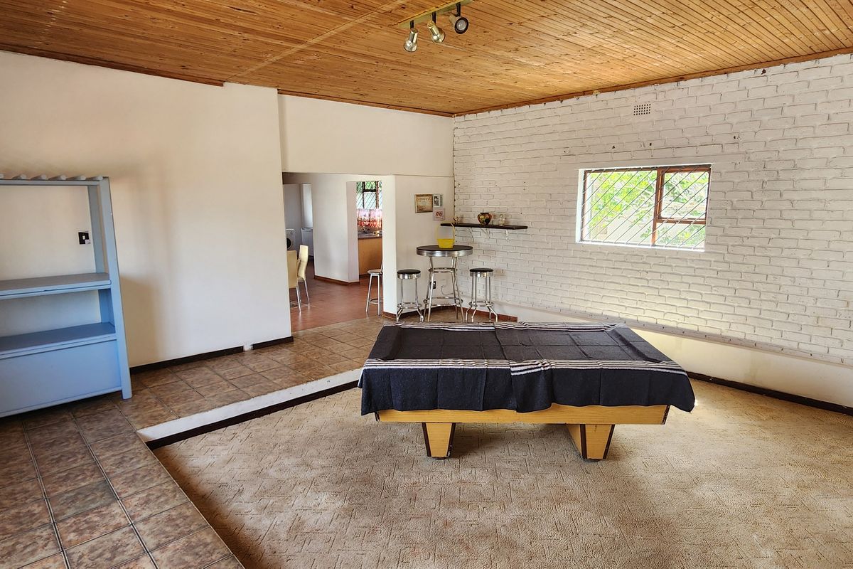 Prime Opportunity: 3-Bedroom Home Ready for Your Vision - Photo 2