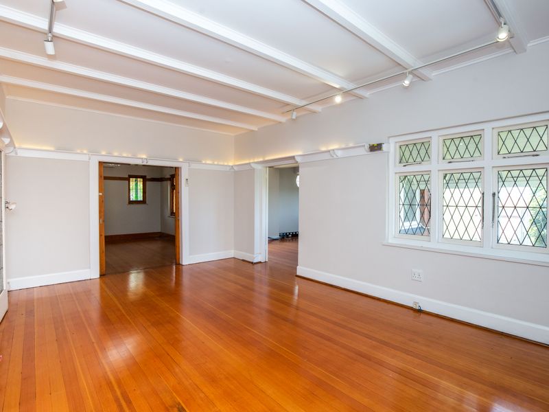 Enviable location in prime position - Photo 7