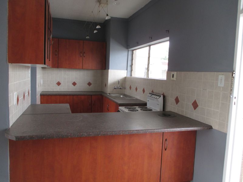 Cozy 1 bedroom Flatlet for sale in the very popular Moot area - Photo 7