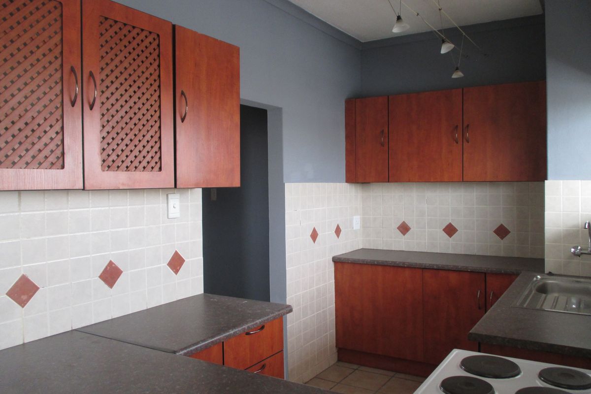 Cozy 1 bedroom Flatlet for sale in the very popular Moot area - Photo 4