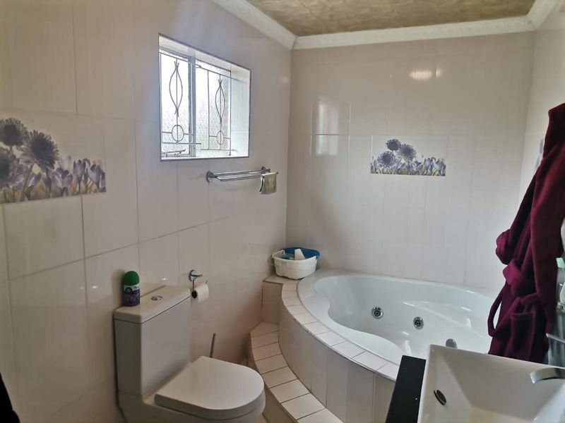 Easy Care 4-Bedroom Home in a Secure and Convenient Part of Letlhabile - Photo 10