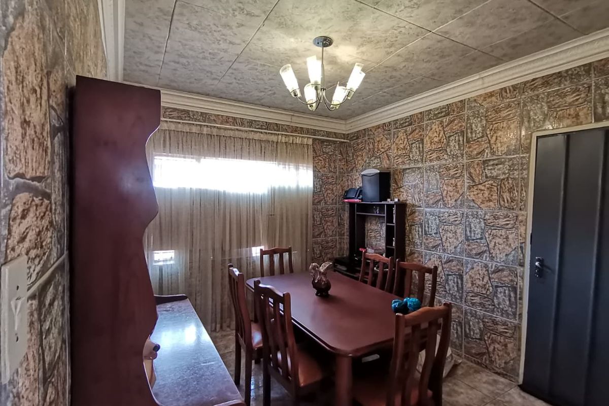 Easy Care 4-Bedroom Home in a Secure and Convenient Part of Letlhabile - Photo 5