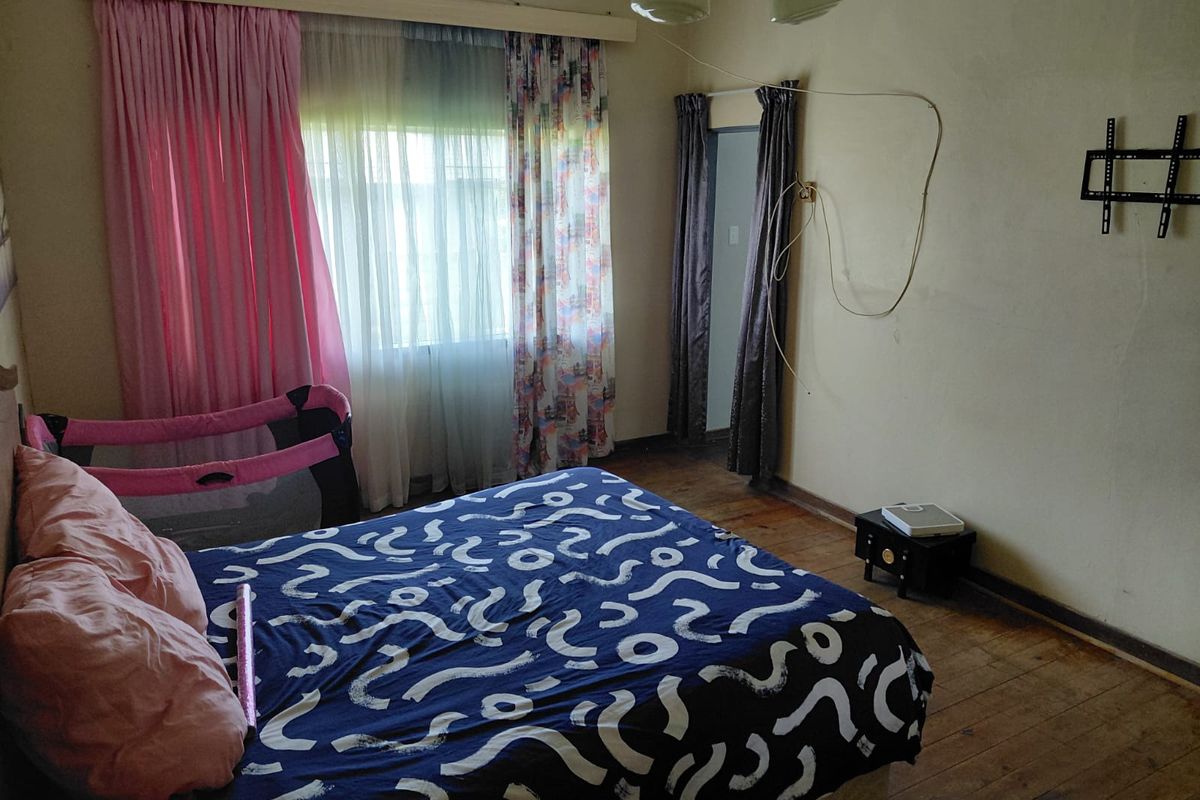 4 Bedroom House for Sale. - Photo 4