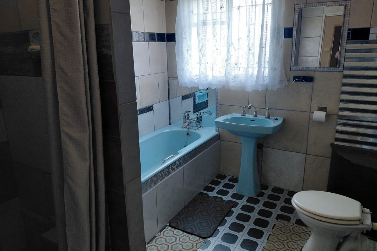 4 Bedroom House for Sale. - Photo 5