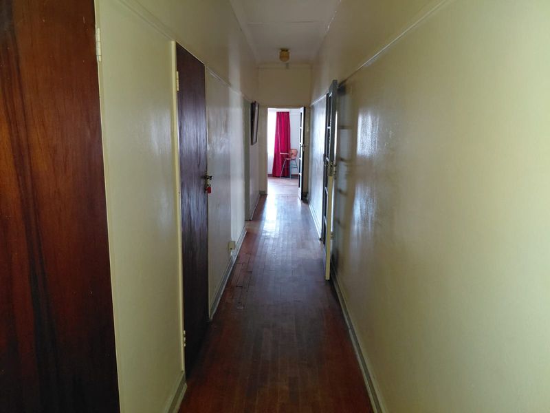 4 Bedroom House for Sale. - Photo 10