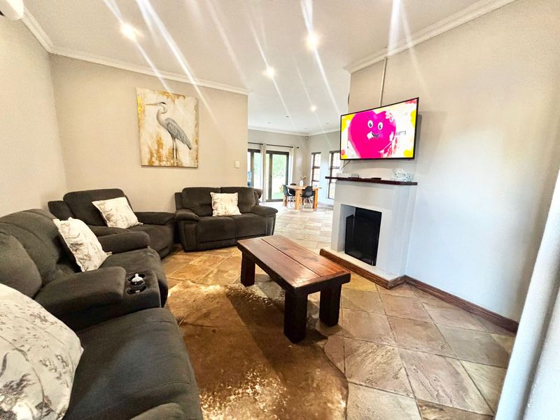 3 Bedroom Family Home with Double Garage & JoJo Tank for Sale - Photo 3