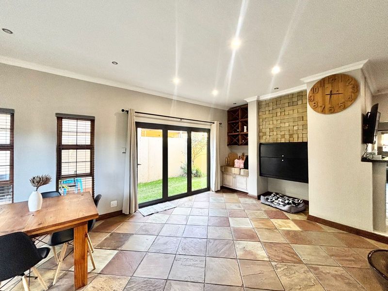 3 Bedroom Family Home with Double Garage & JoJo Tank for Sale - Photo 6