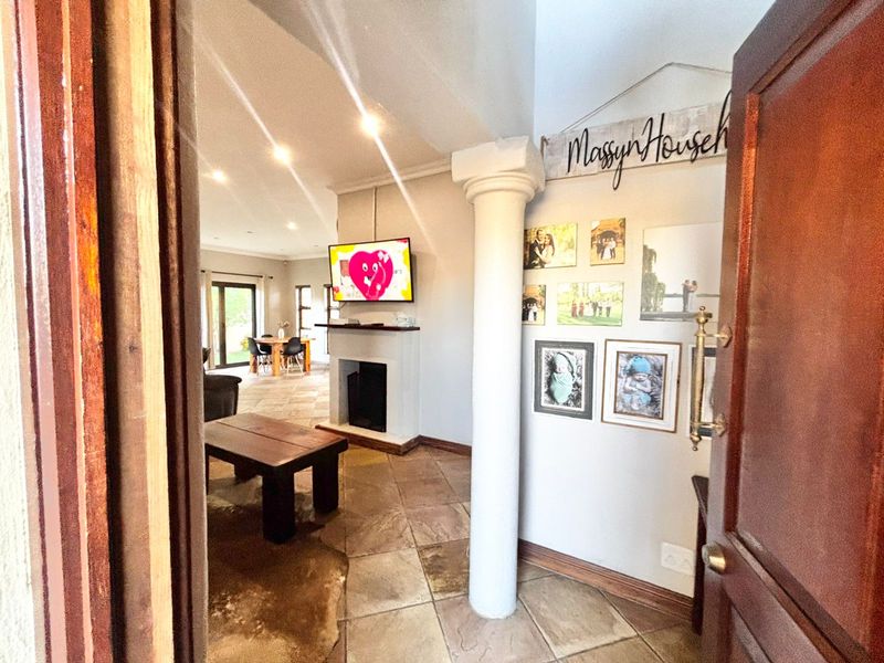3 Bedroom Family Home with Double Garage & JoJo Tank for Sale - Photo 2
