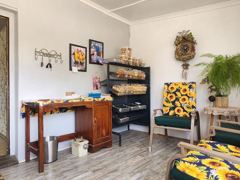 Property with Business Rights in a Prime Central Location - Photo 2