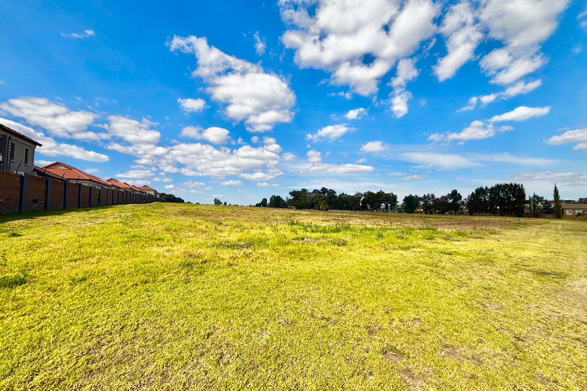 Prime 2.28ha Development Land for Sale in Terra Nova - Photo 2