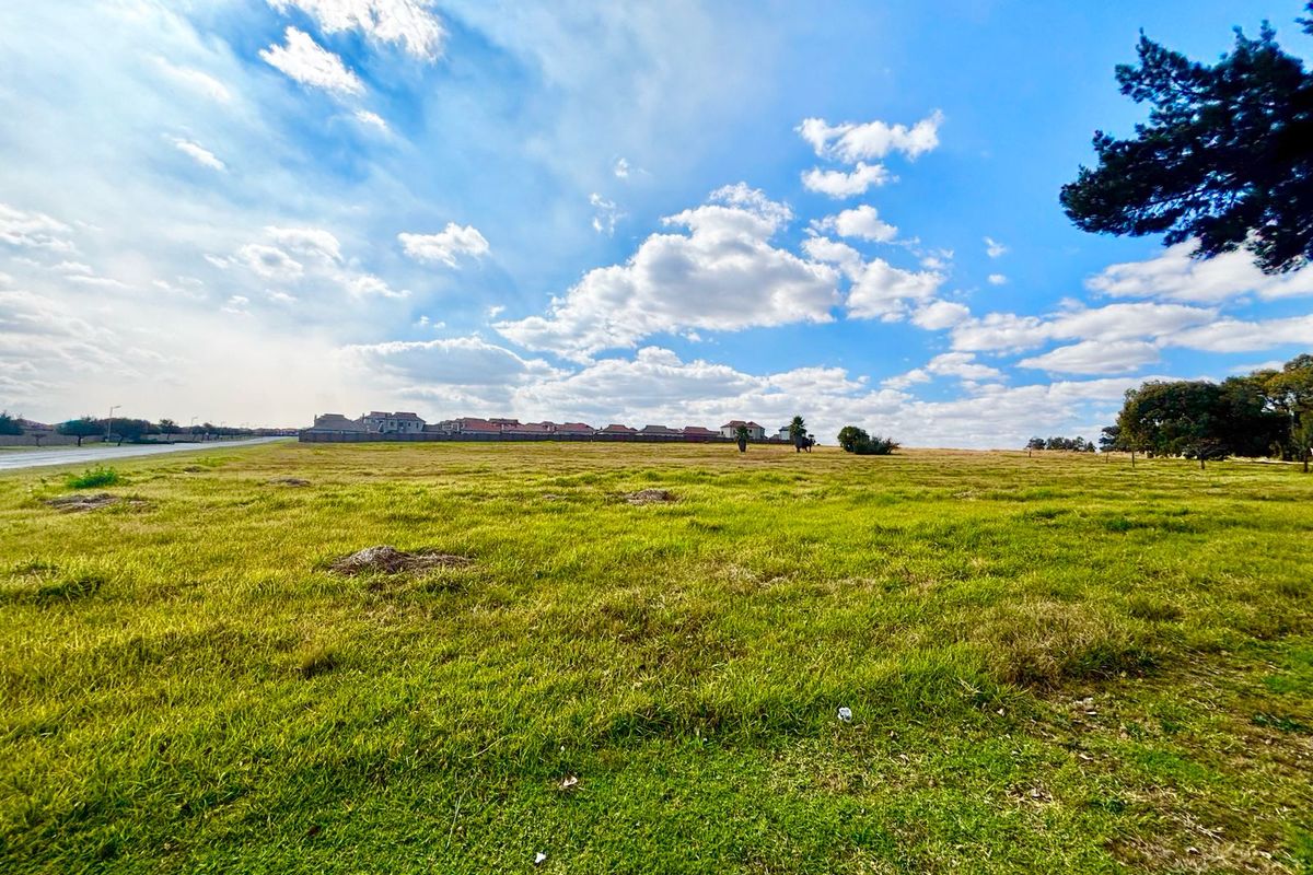 Prime 2.28ha Development Land for Sale in Terra Nova - Photo 4