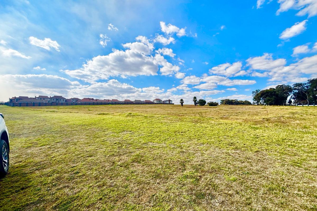 Prime 2.28ha Development Land for Sale in Terra Nova - Photo 3