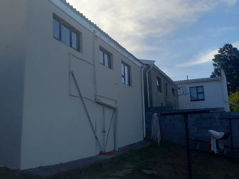 Neatly Kept Starter Home - Photo 9