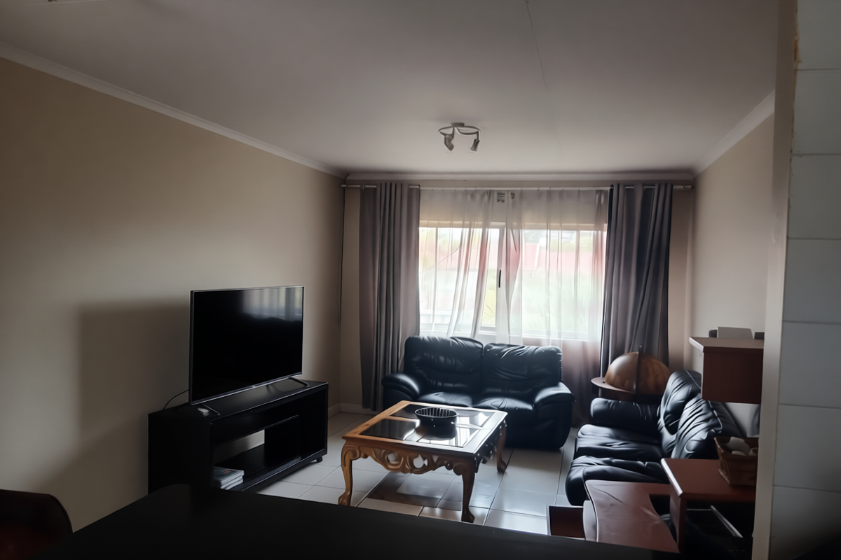 Modern Top-Floor 2-Bedroom Unit in Secure Northfields Complex – Buccleuch - Photo 3