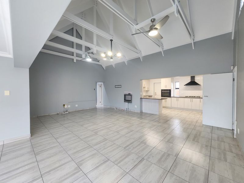 Secure Single-Level 3 Bedroom Home in Karookraal Estate, Hartenbos - Photo 5