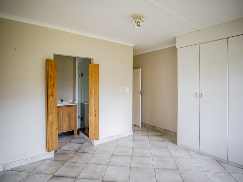 Free-standing townhouse available in a highly sought-after estate - Photo 10