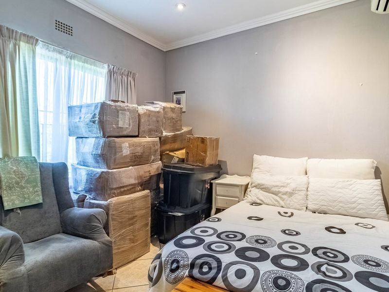 Lovely, Neat 2-Bedroom Flat in Secluded Edenvale Complex - Luxury Auction - Photo 9