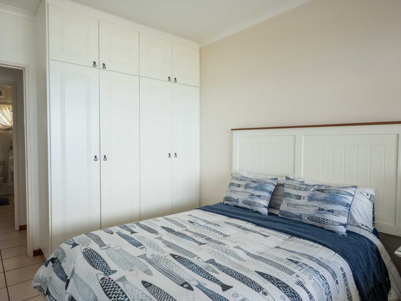 The perfect holiday flat or downsizing - Photo 8