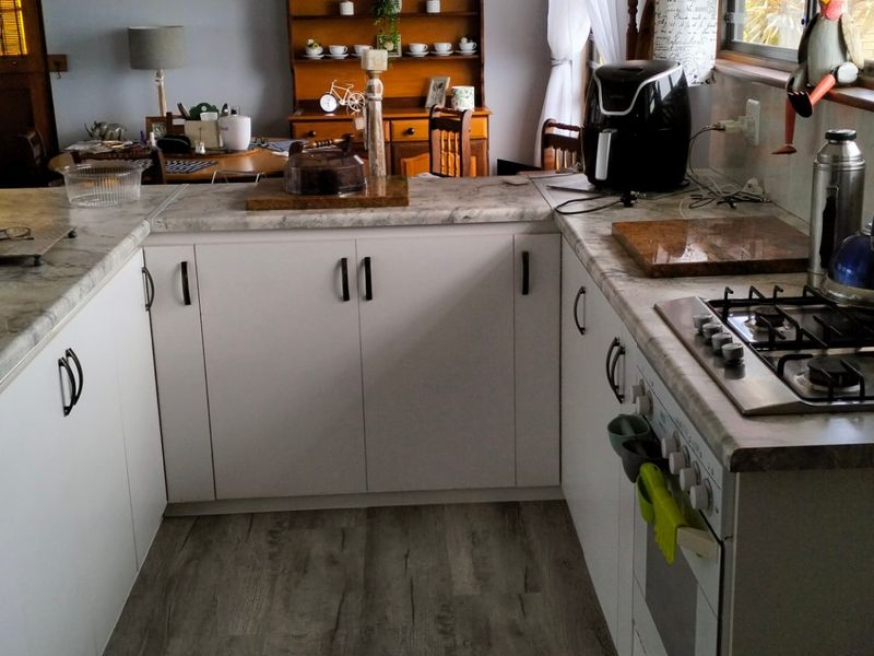 Coastal living at Its best with  dual-living potential - Photo 7