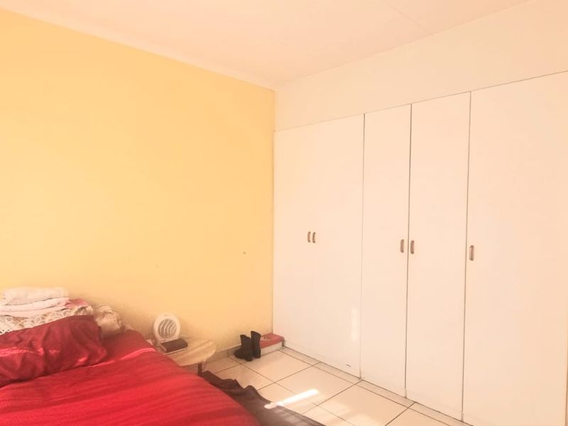 Prime Investment Potential with Private Balcony Braai in Erand Gardens! - Photo 8