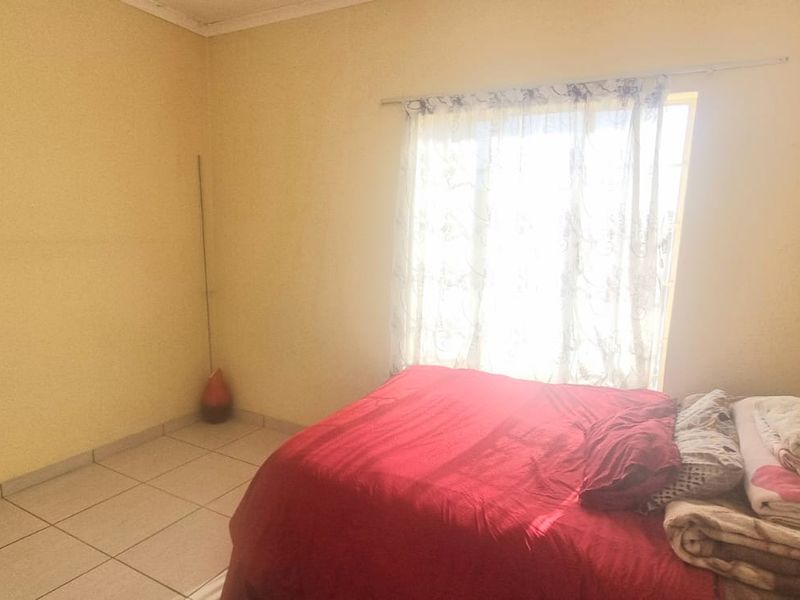 Prime Investment Potential with Private Balcony Braai in Erand Gardens! - Photo 7
