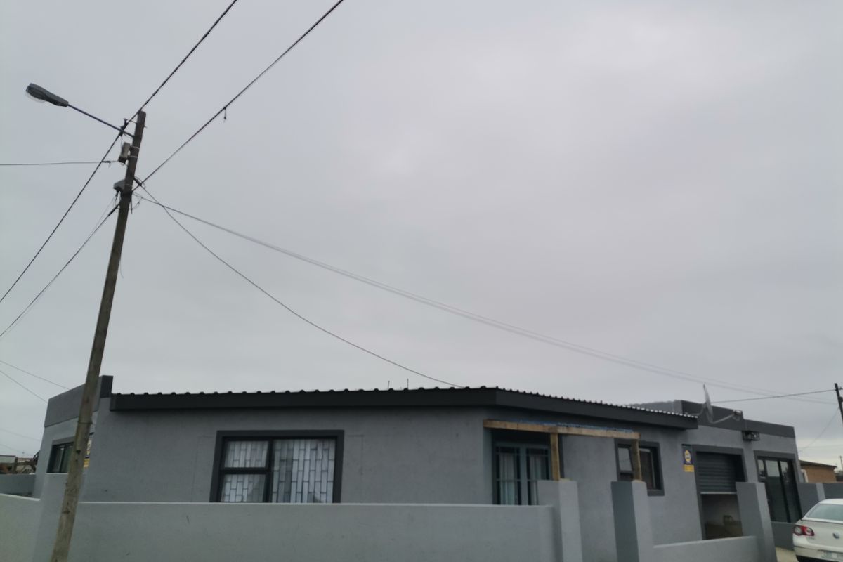 House For Sale In Mossel Bay - Photo 3