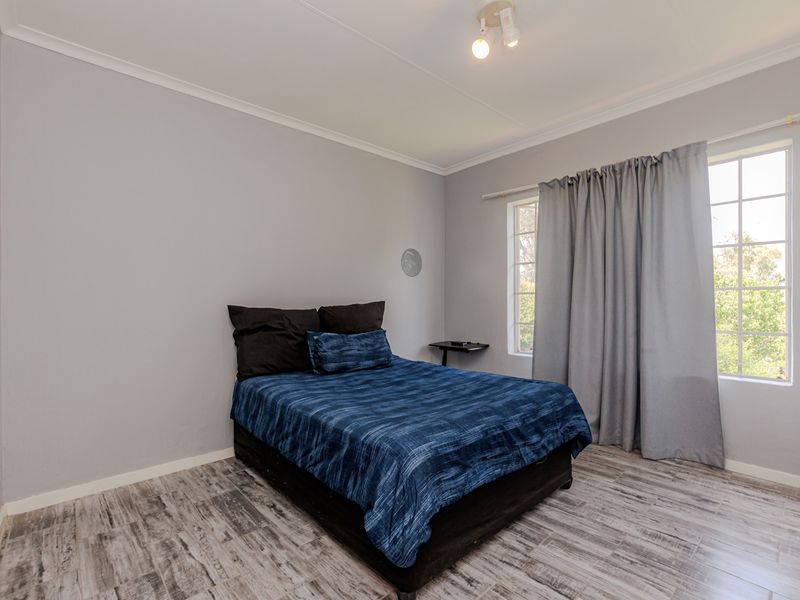 Charming Home For Sale in Wilgeheuwel, Roodepoort, The Perfect Blend of Comfort and Convenience - Photo 5