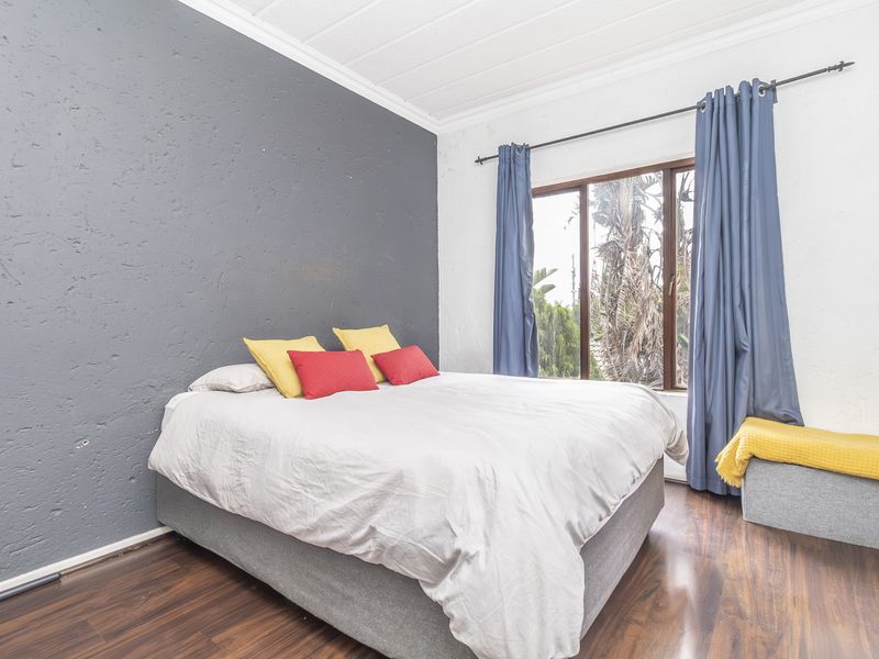 Spacious 2-Bed, 2-Bath Loft Apartment in Prime Position - Photo 7