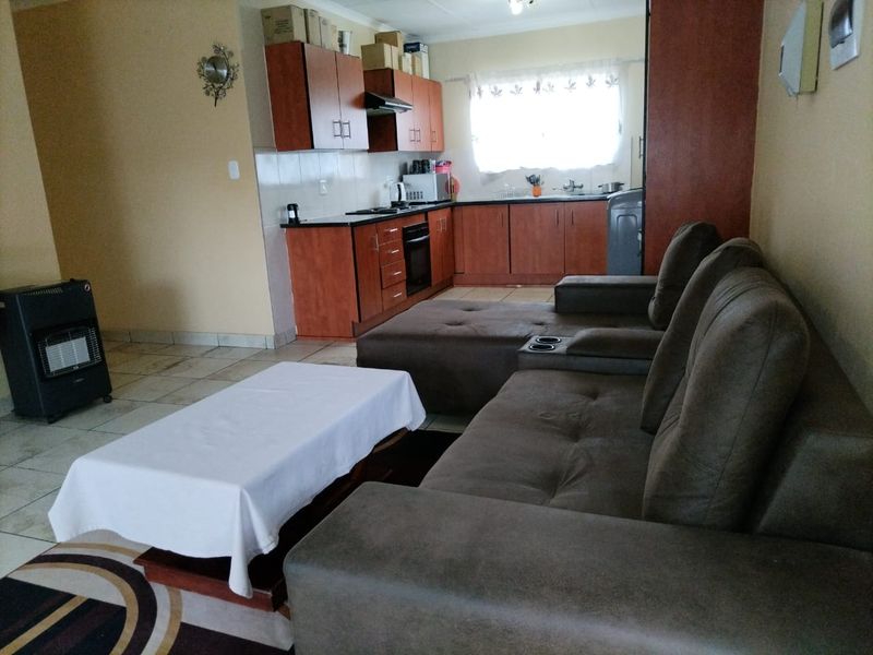 Modern 3-Bedroom Flat in a Secure Complex - Photo 8