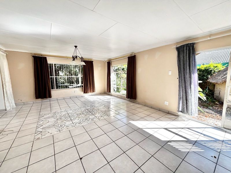 Spacious 4 Bedroom Family Home with Entertainment Space - Photo 7