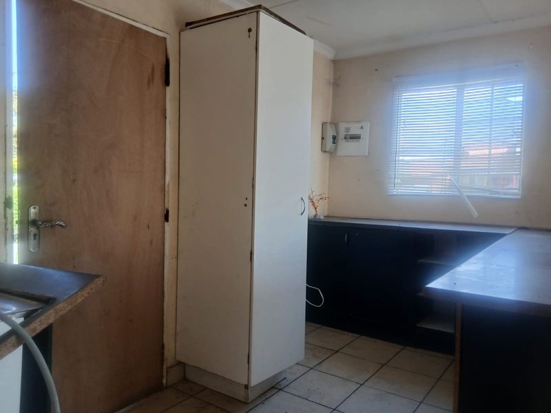 3 Bedroom House for Sale in Seraleng - Photo 8