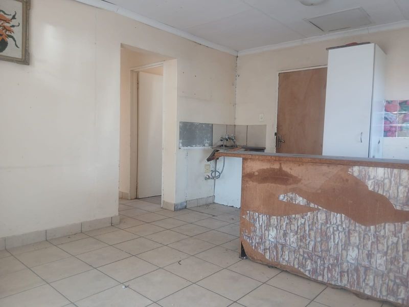 3 Bedroom House for Sale in Seraleng - Photo 7