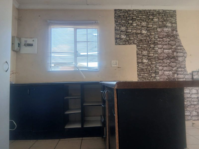 3 Bedroom House for Sale in Seraleng - Photo 6