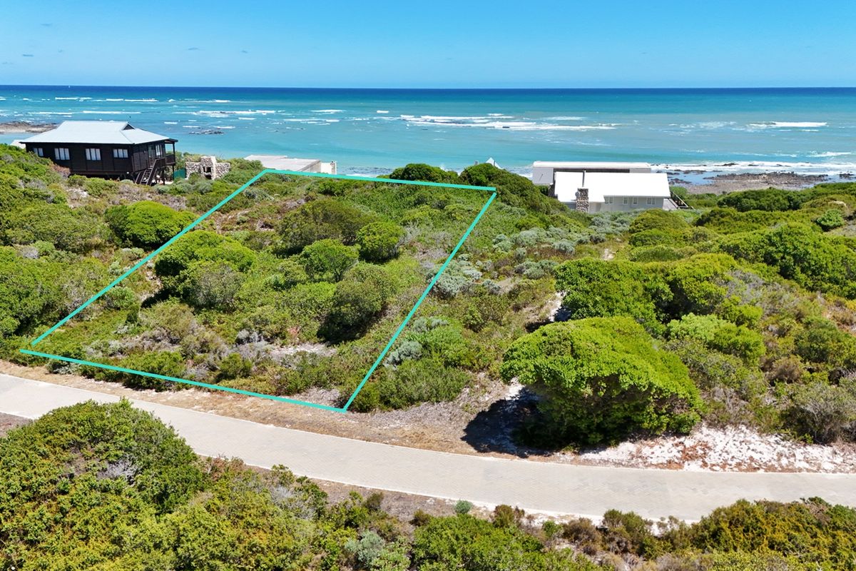 Blue Bay Beauty! - Photo 2