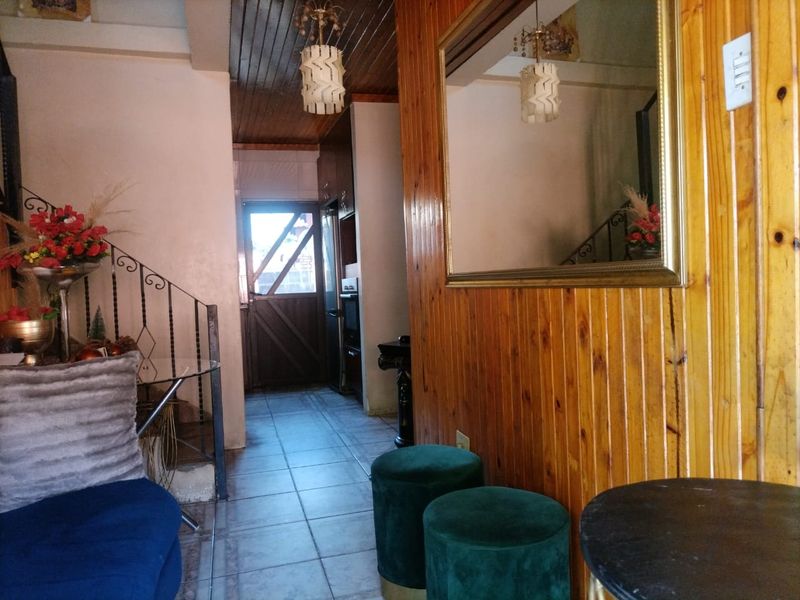 4-Bedroom Home in a Sought-After Area - Photo 5