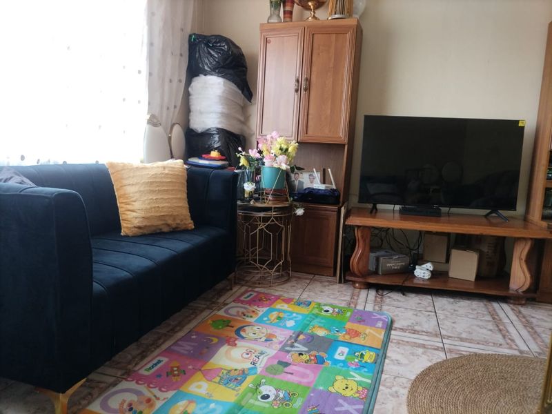 4-Bedroom Home in a Sought-After Area - Photo 7