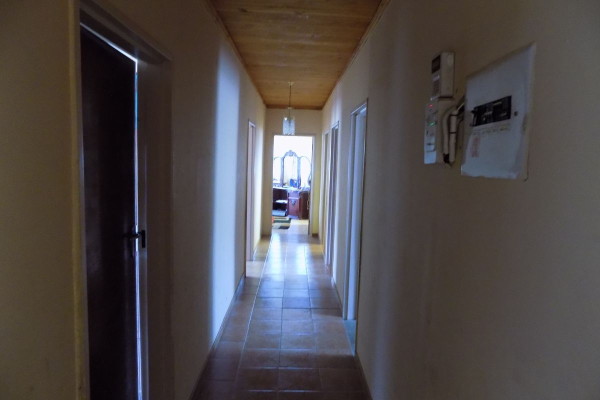 COMFORTABLE FAMILY HOME FOR SALE IN TSHING - Photo 4