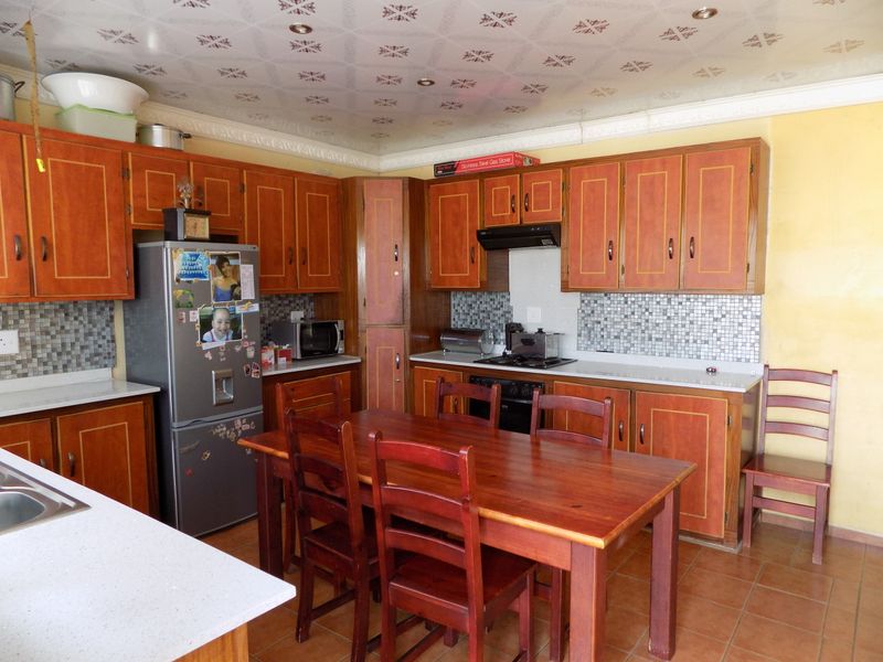 COMFORTABLE FAMILY HOME FOR SALE IN TSHING - Photo 3