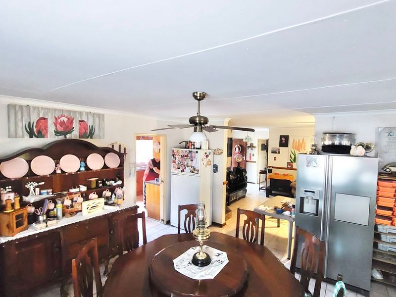 The Perfect Family Home - Photo 6