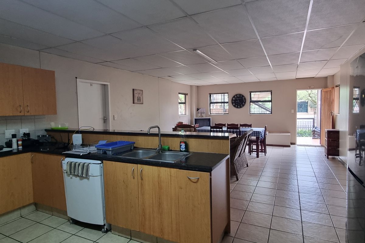 Location, Location, Location - Ideal for Student Accommodation - Photo 4