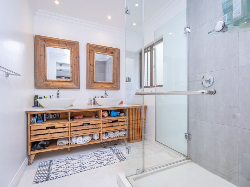 Large Family Home in Sought-After Lonehill Village Estate - Photo 10