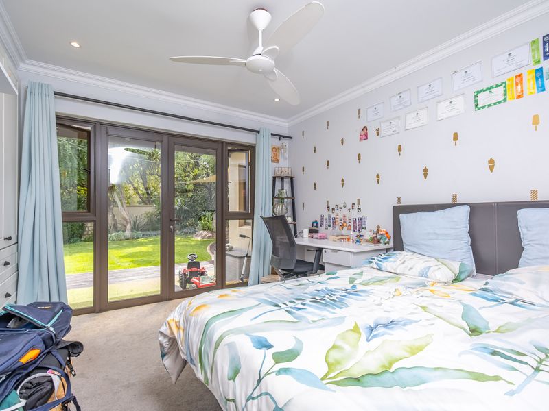 Large Family Home in Sought-After Lonehill Village Estate - Photo 7