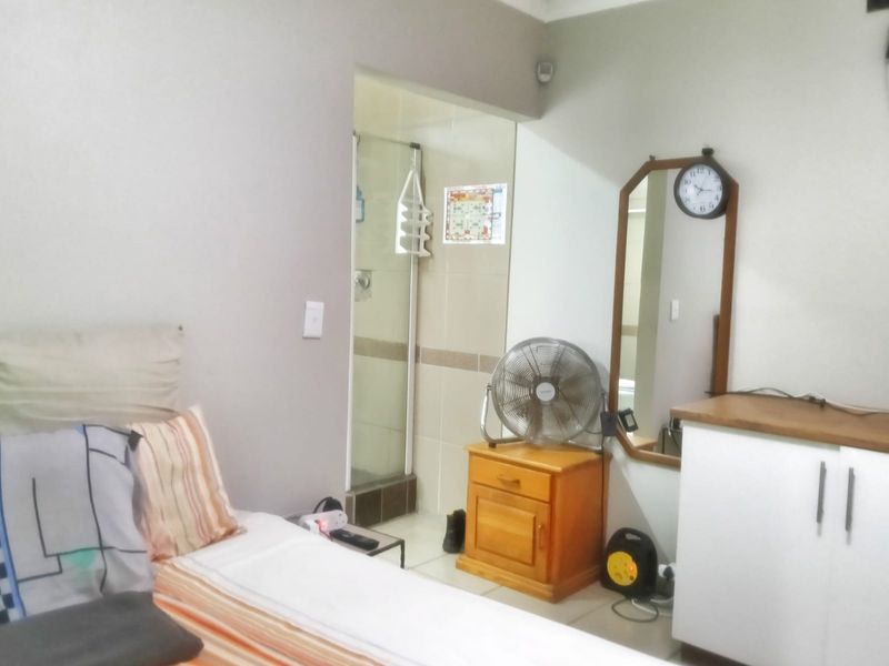 Fully Furnished Comfort in a Peaceful Setting - Photo 9