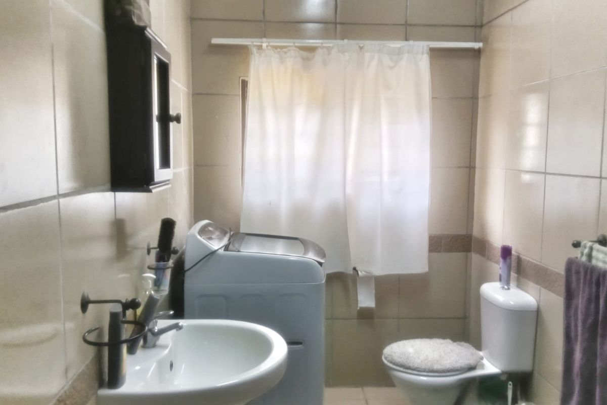 Fully Furnished Comfort in a Peaceful Setting - Photo 5