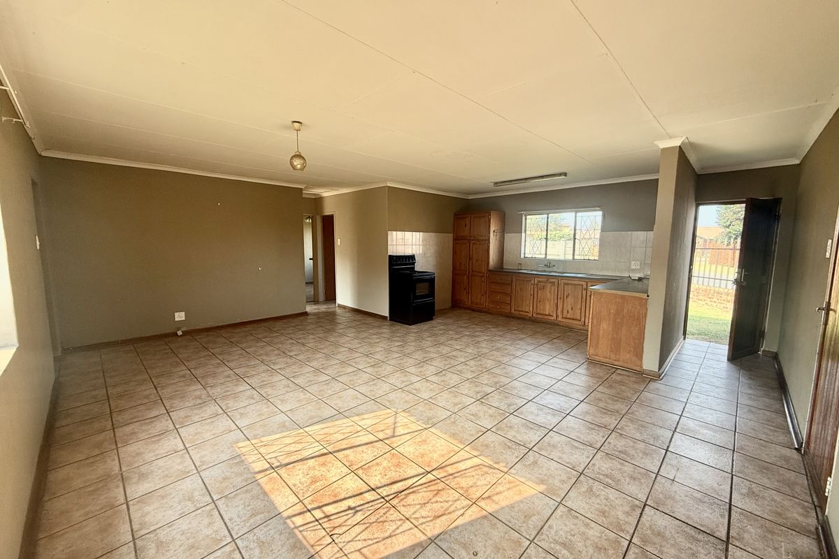 Freestanding home To Let -Petfriendly - Photo 2