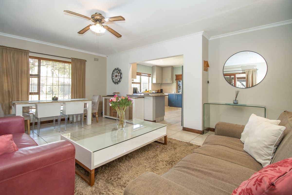 Stunning Family Home with Flatlet. - Photo 5