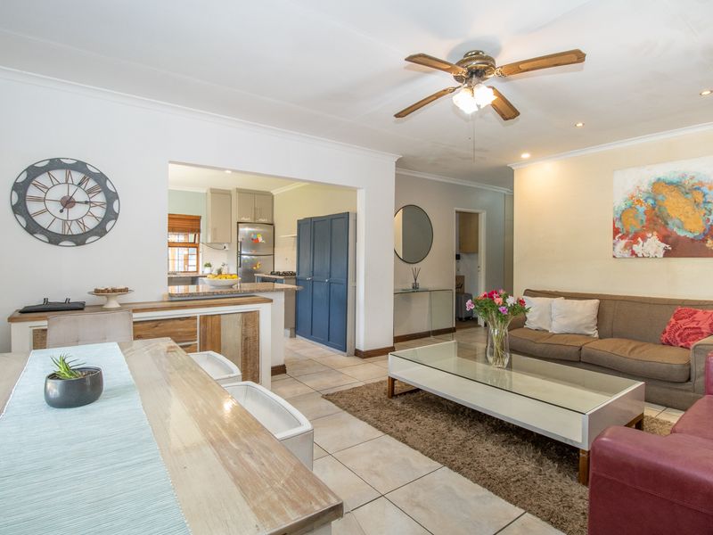 Stunning Family Home with Flatlet. - Photo 4