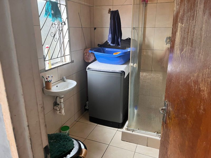 2 Bedroom Property For Sale in Delft - Photo 5